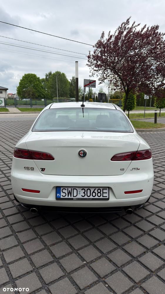 Alfa Romeo 159 1.9 JTDM 16V DPF ti - 15
