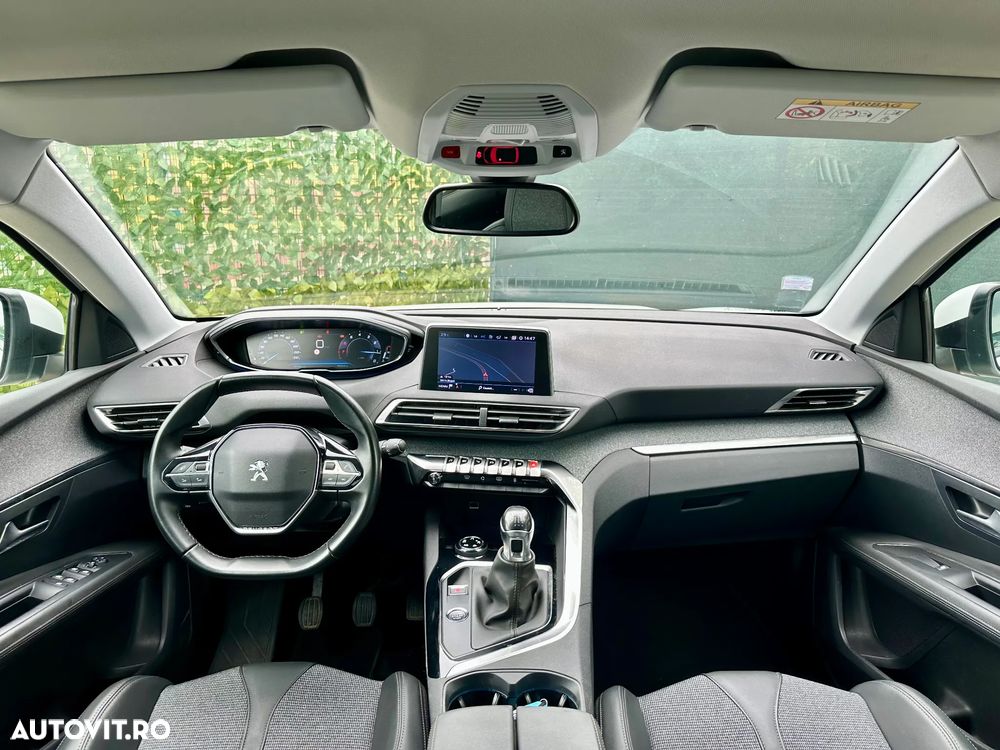 Peugeot 3008 - 8