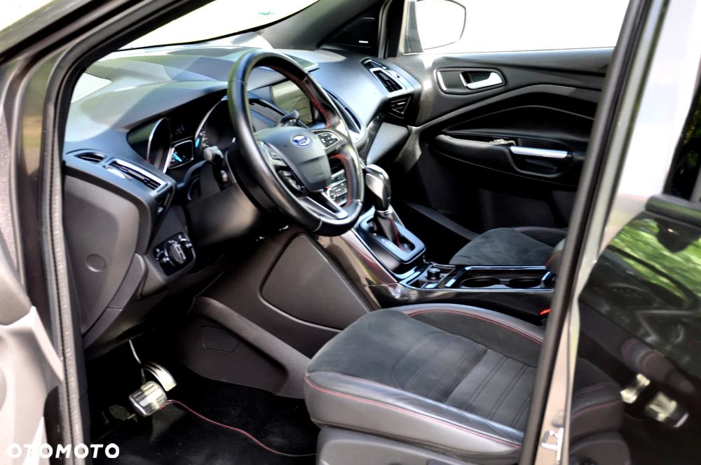 Ford Kuga 2.0 TDCi 4x4 ST-Line - 18