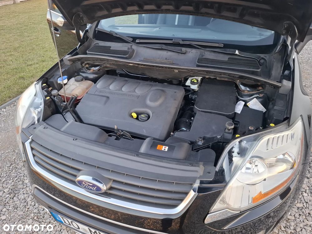 Ford Kuga 2.0 TDCi 2x4 Titanium - 17