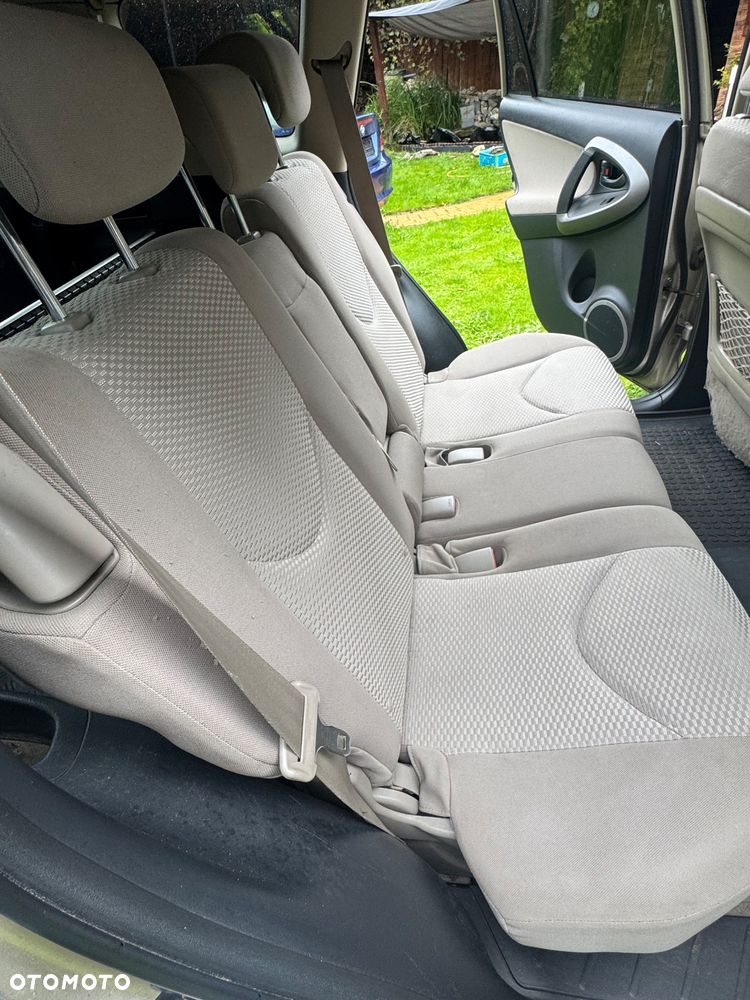 Toyota RAV4 - 5