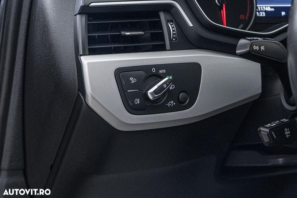 Audi A4 35 TFSI S tronic MHEV Advanced - 24