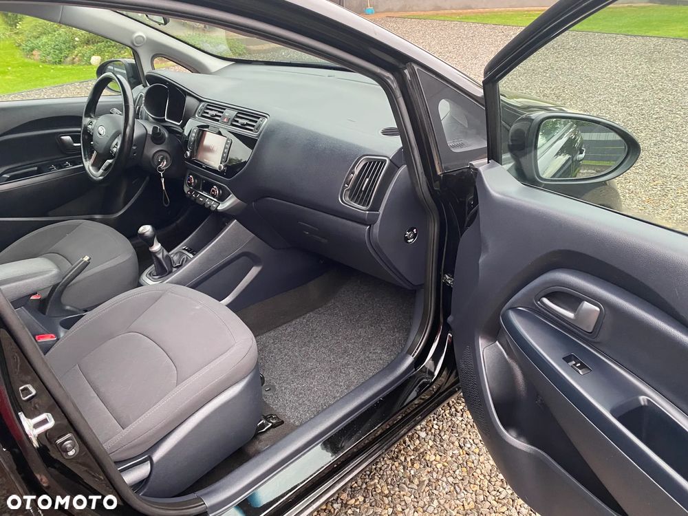 Kia Rio - 29