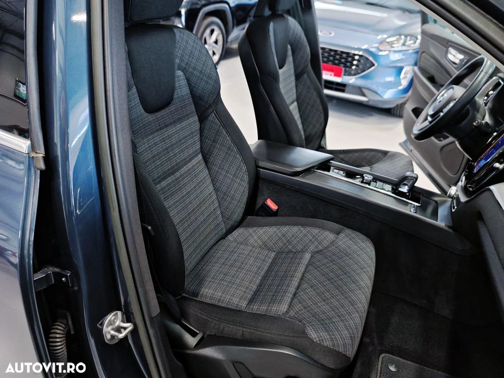 Volvo XC 60 B4 D Core - 9