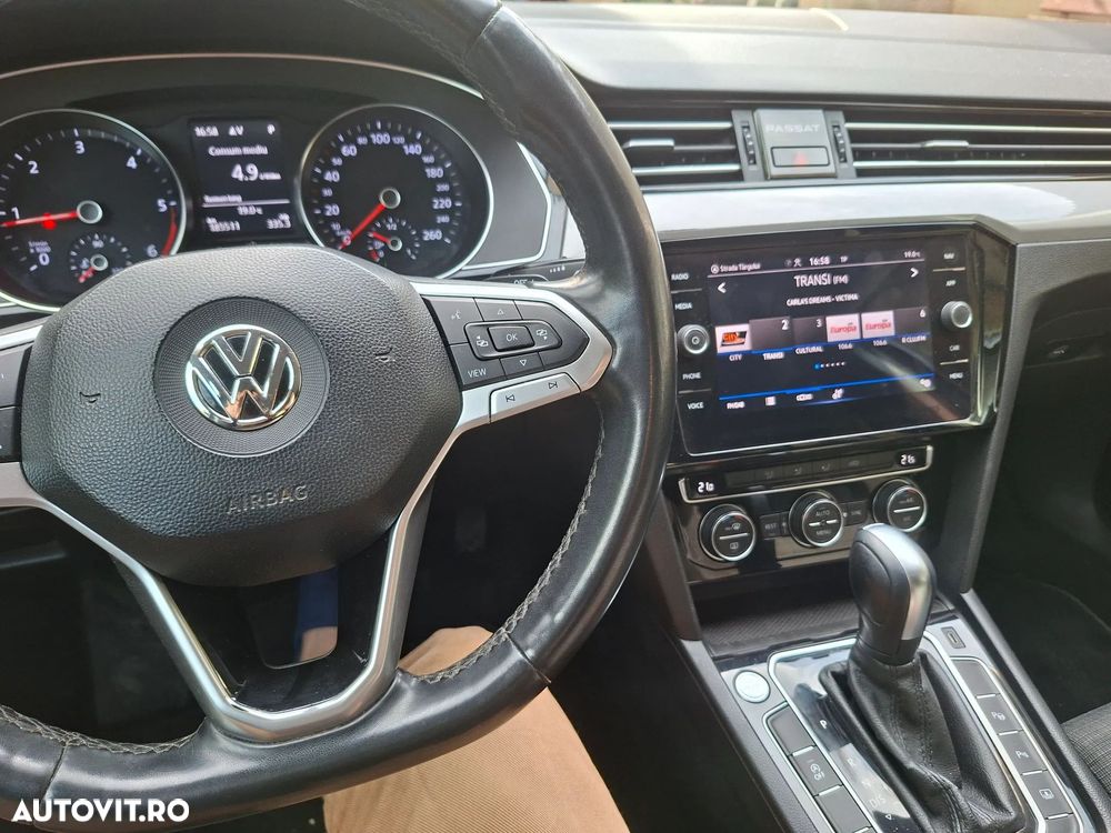 Volkswagen Passat 1.6 TDI SCR DSG Comfortline - 25
