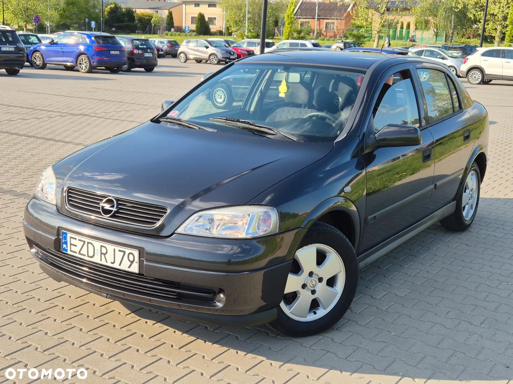 Opel Astra 1.6 Comfort / Cool - 1