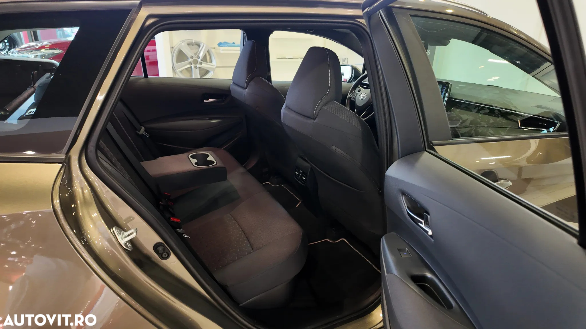 Toyota Corolla 1.8 Hybrid Touring Sports - 34