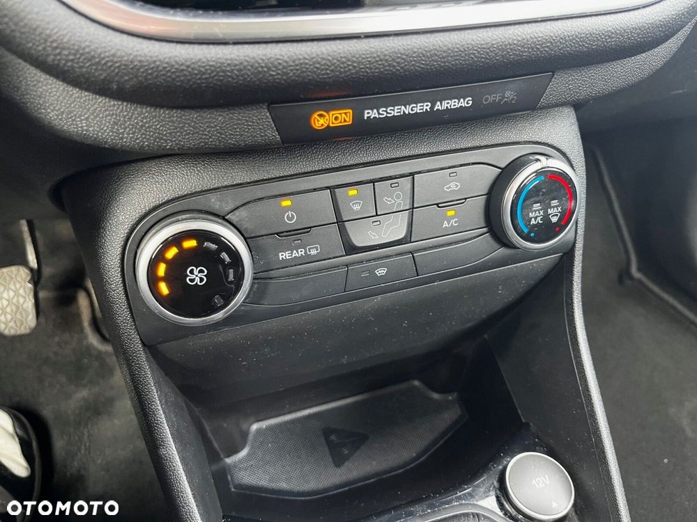Ford Fiesta 1.1 SYNC Edition - 12
