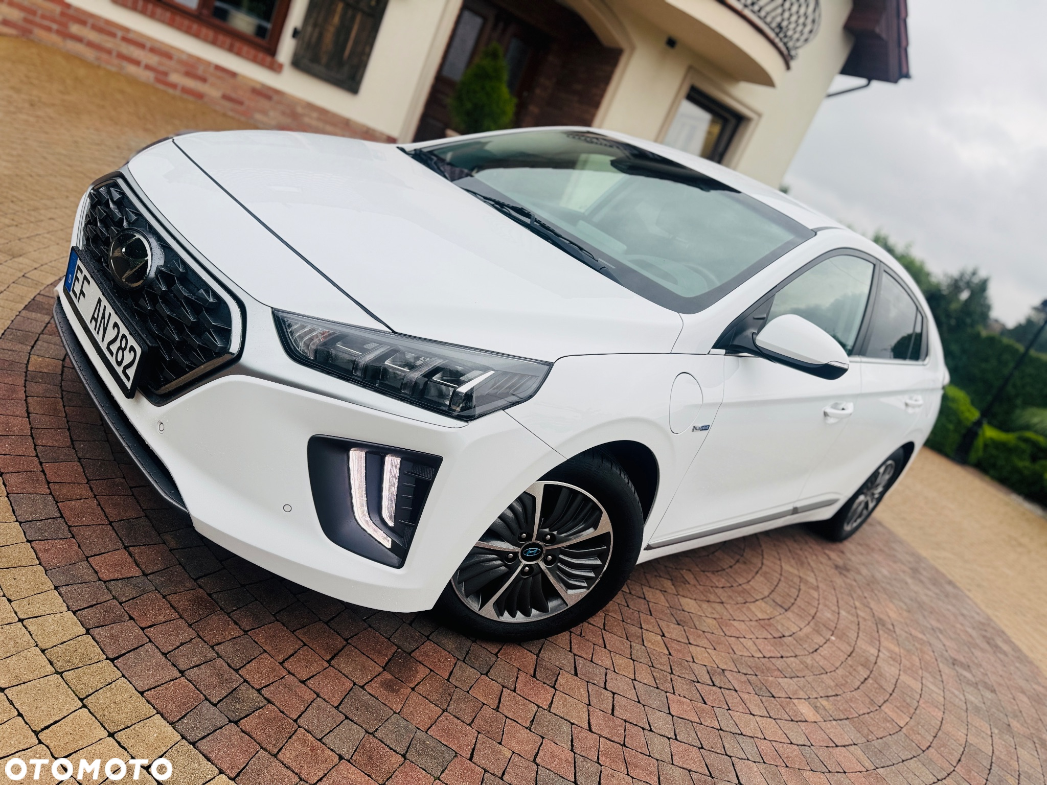 Hyundai IONIQ Plug-in-Hybrid 1.6 GDI Premium - 30
