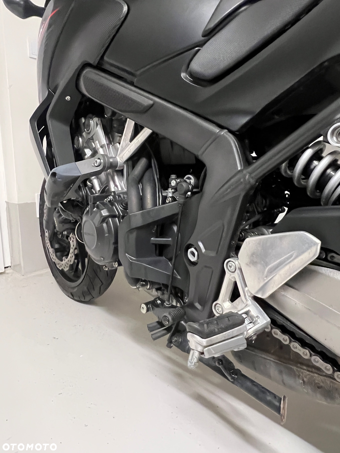 Honda CB - 10