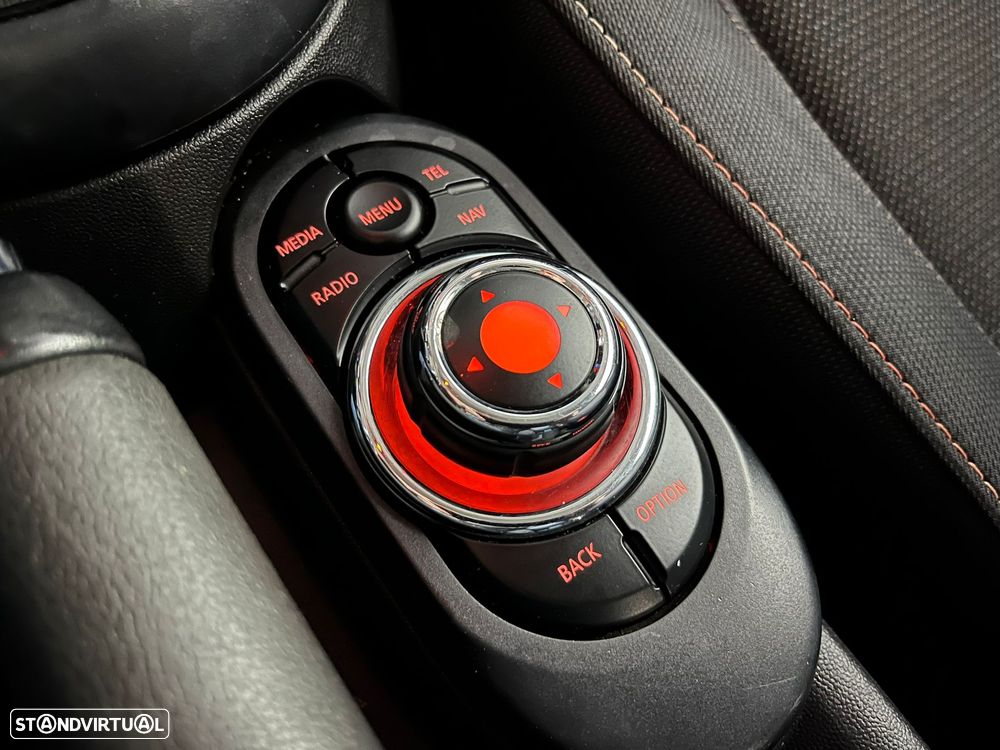 MINI 5 Portas Cooper D Seven Chili - 21