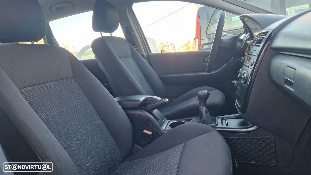 Mercedes-Benz A 150 Avantgarde BlueEfficiency - 17