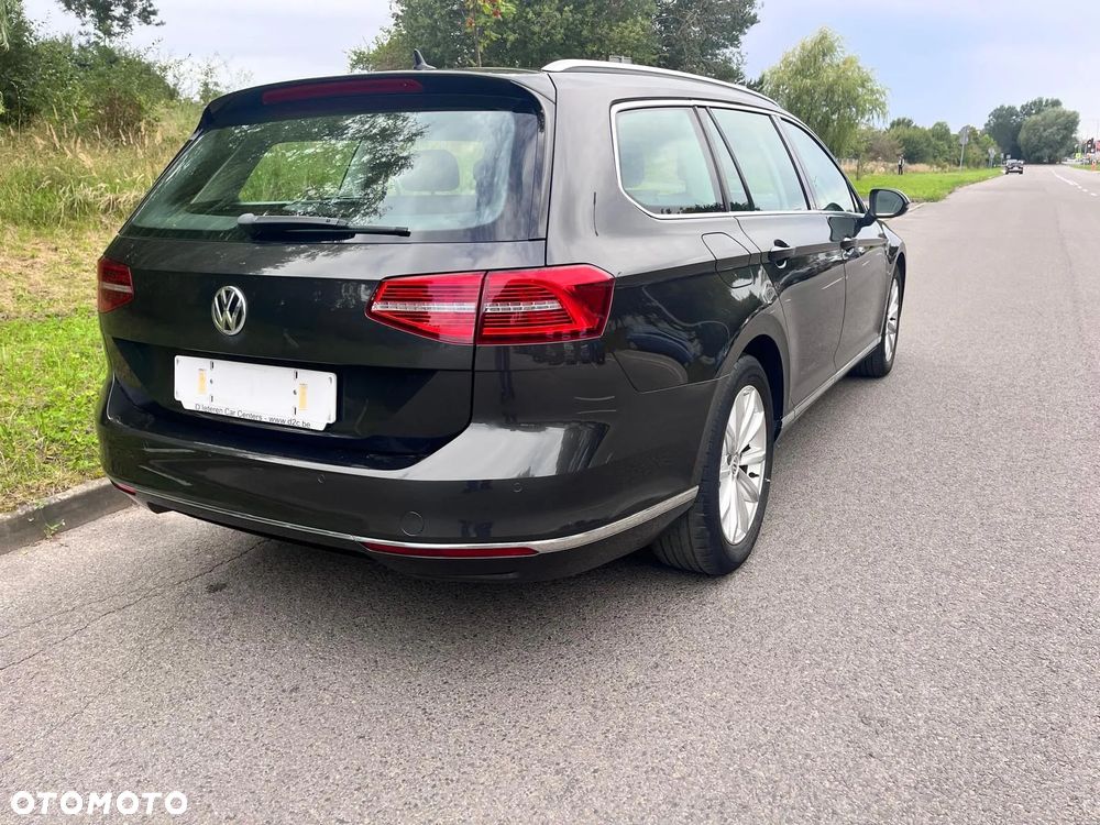 Volkswagen Passat - 2
