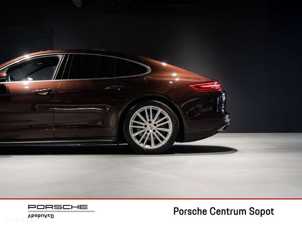 Porsche Panamera 4 E-Hybrid 10 Years Edition - 10
