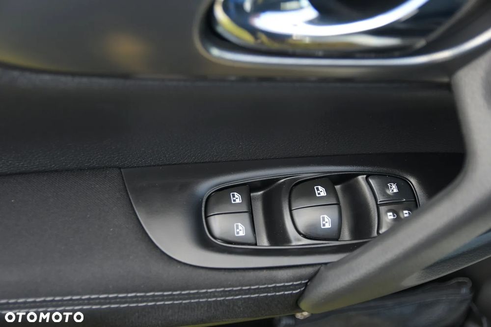 Nissan Qashqai 1.6 DIG-T TEKNA+ - 29