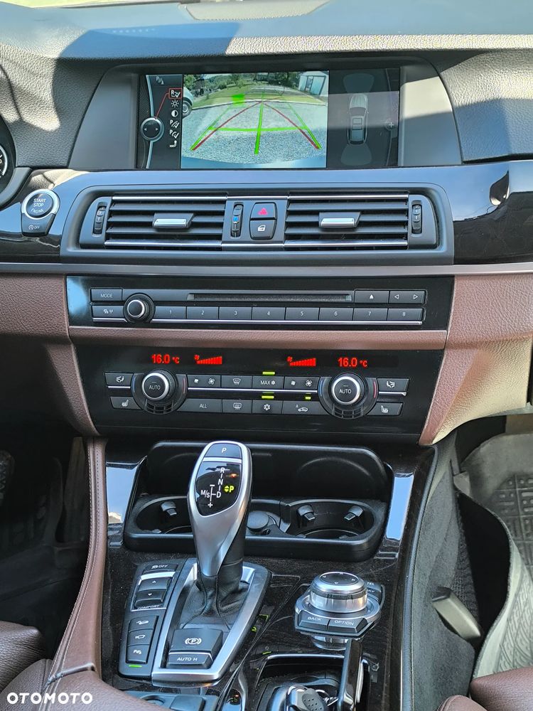 BMW Seria 5 530d xDrive - 7