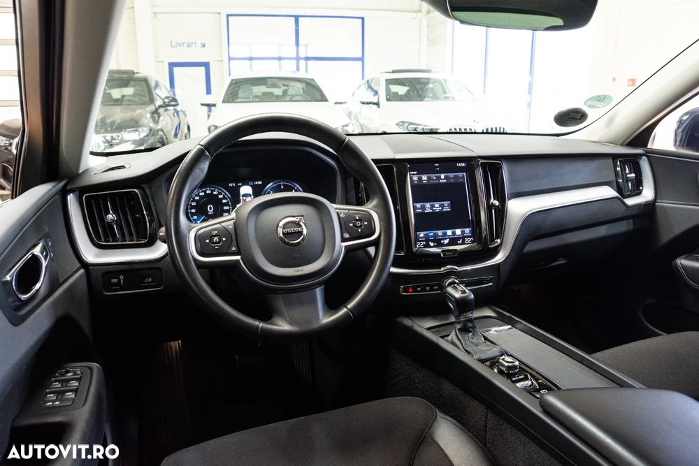 Volvo XC 60 D4 Momentum - 28