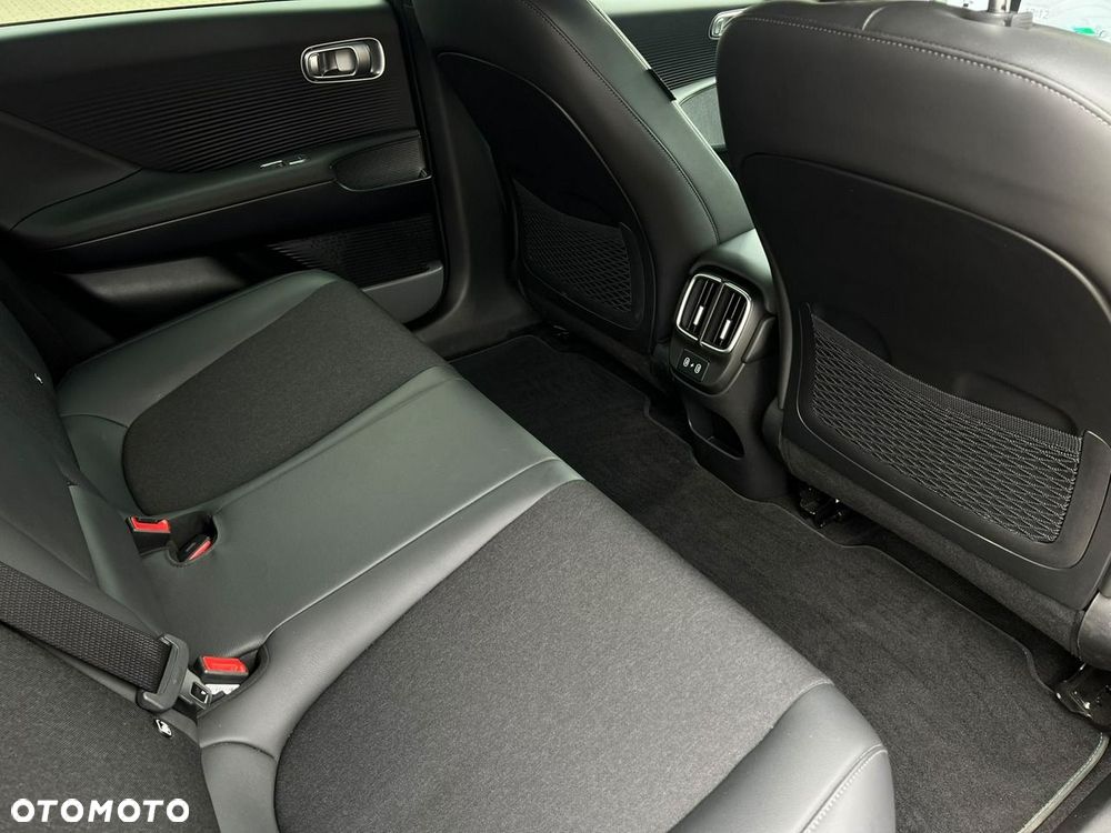 Hyundai IONIQ 6 - 18