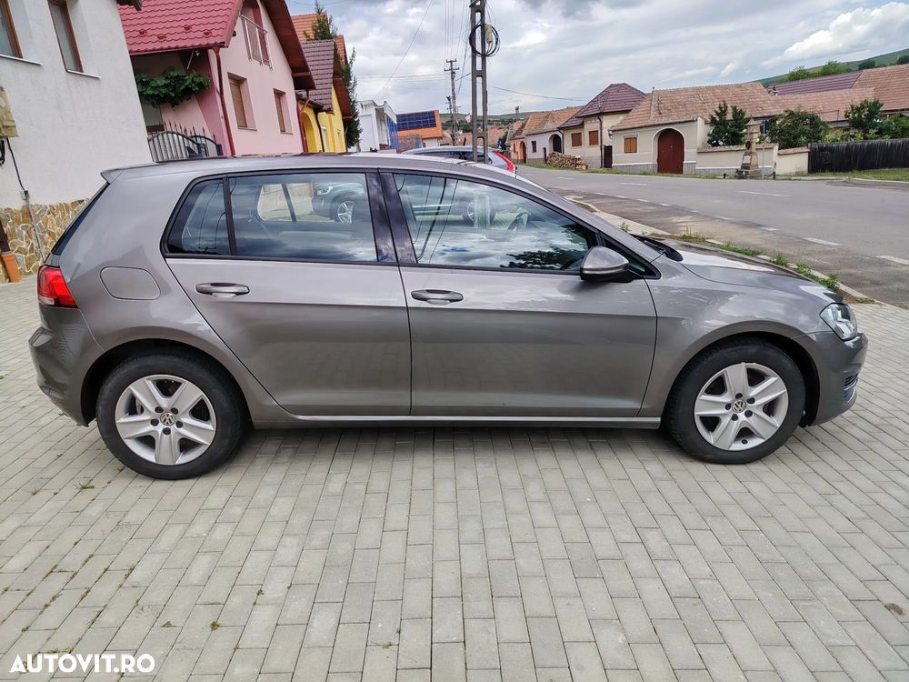 Volkswagen Golf 1.6 TDI DPF Trendline - 13