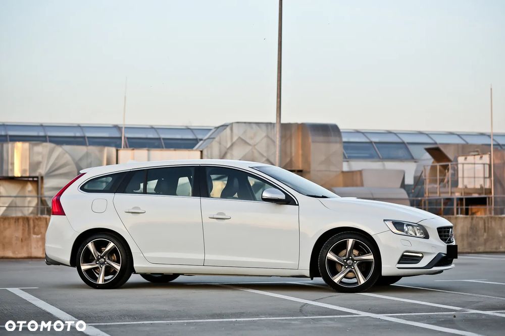 Volvo V60 D3 Geartronic RDesign - 2