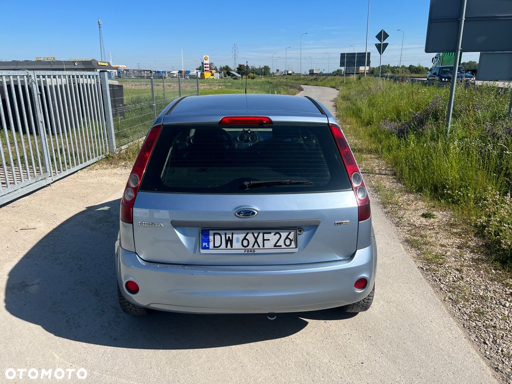Ford Fiesta 1.4 TDCI Ambiente - 3