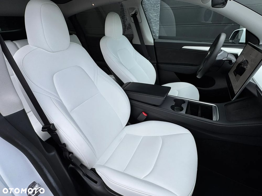 Tesla Model Y Standard - 20