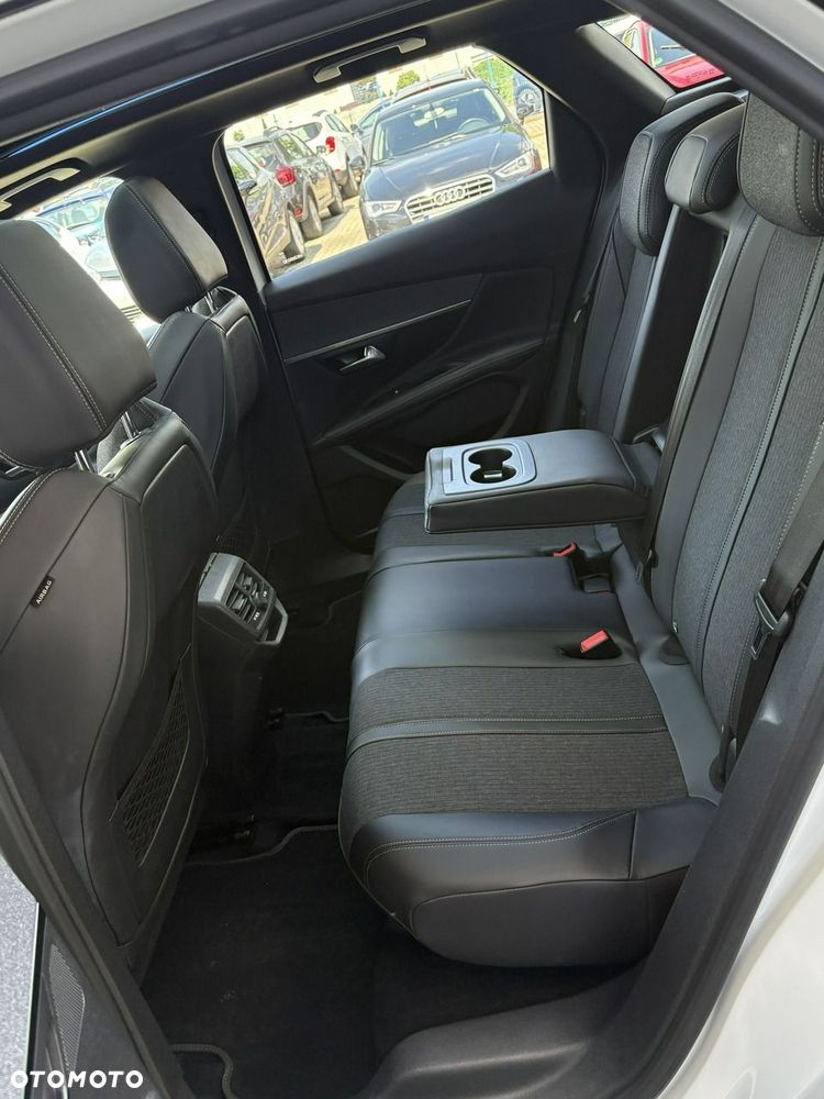 Peugeot 3008 - 17