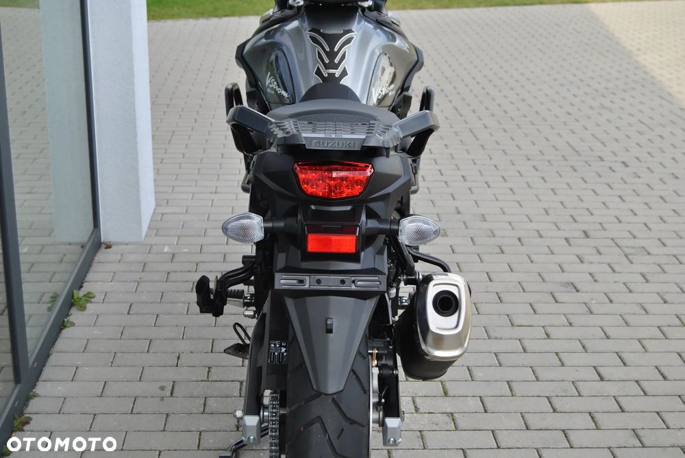 Suzuki DL - 8