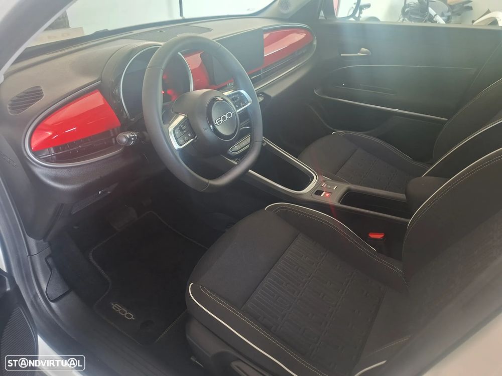 Fiat 600e 54 kWh (RED) - 22