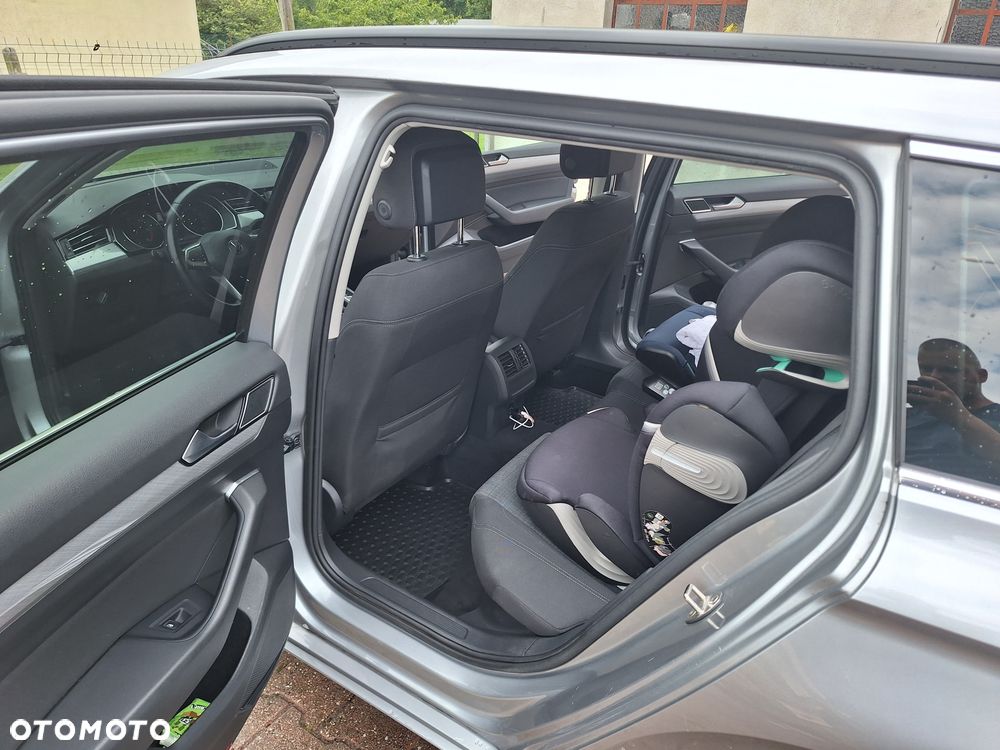 Volkswagen Passat 2.0 TDI EVO Business DSG - 7