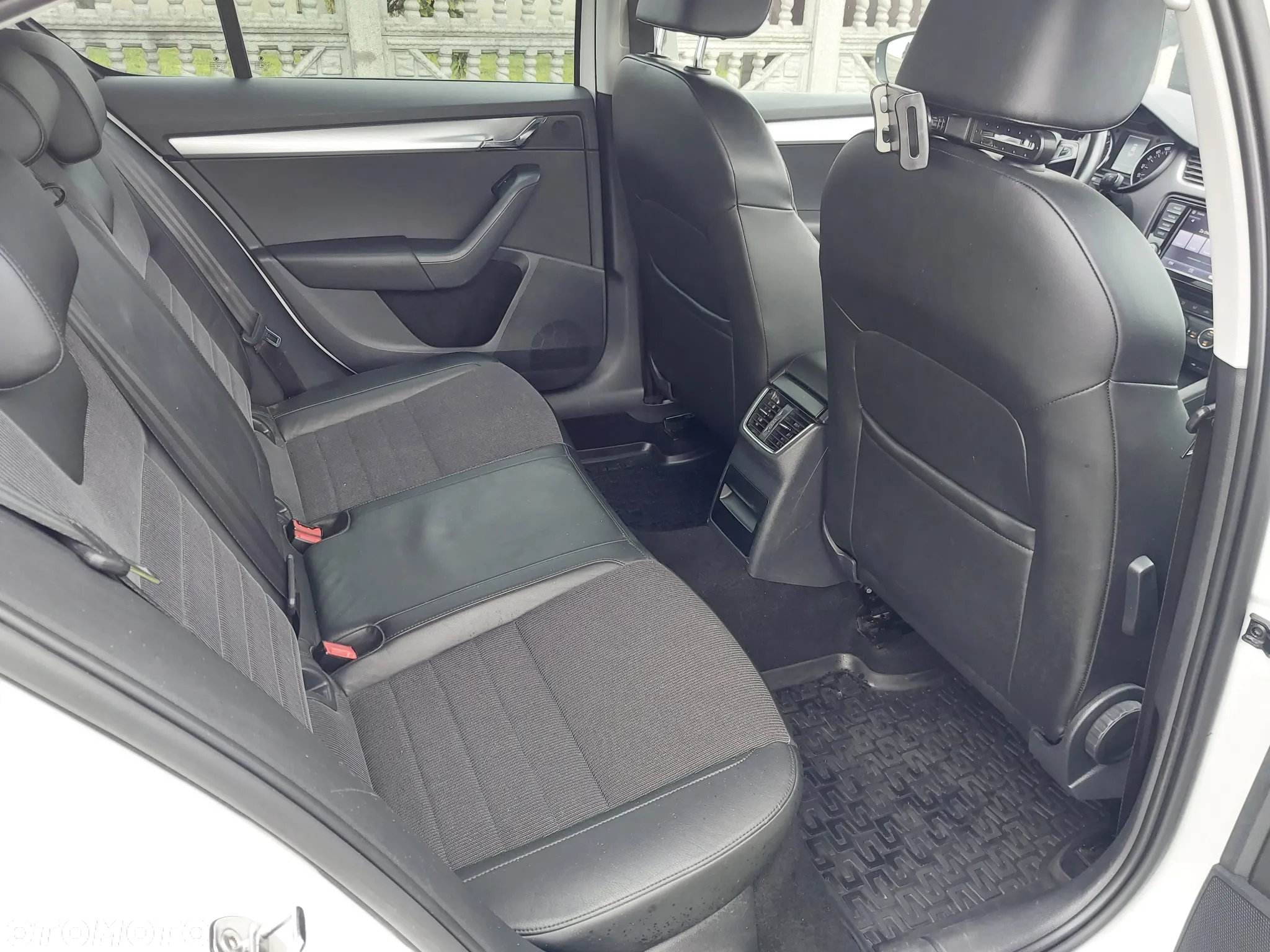 Skoda Octavia 1.6 TDI Elegance DSG - 12