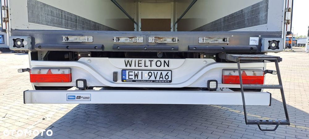 Wielton Naczepa furgon - 12