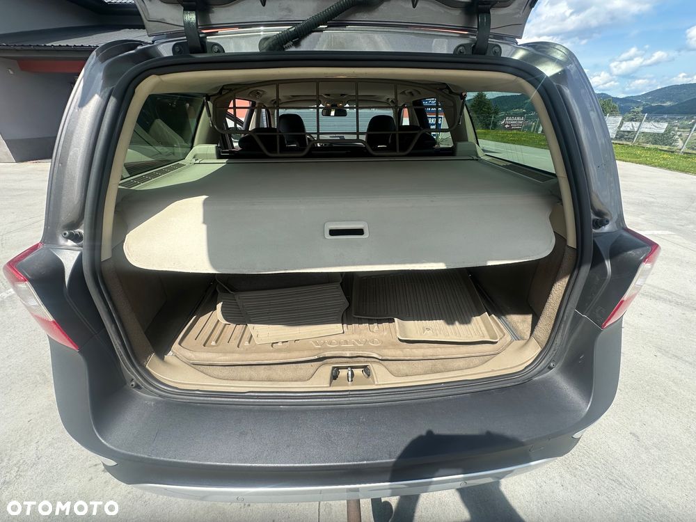 Volvo XC 70 D5 AWD Geartronic Summum - 10