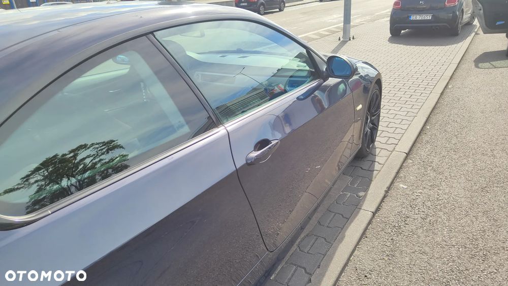 BMW Seria 3 325i - 12