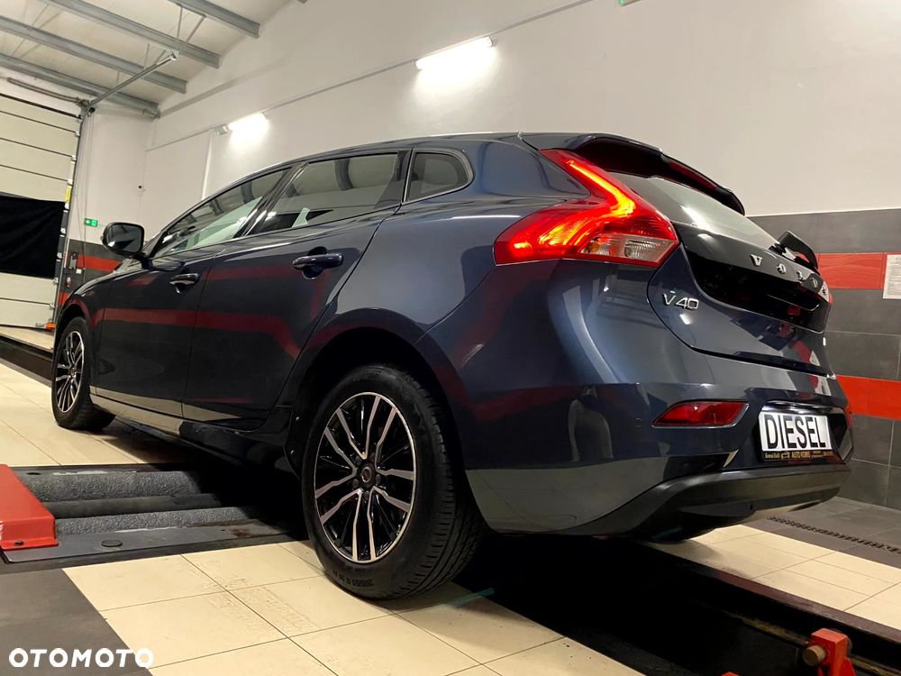 Volvo V40 D2 Summum - 10