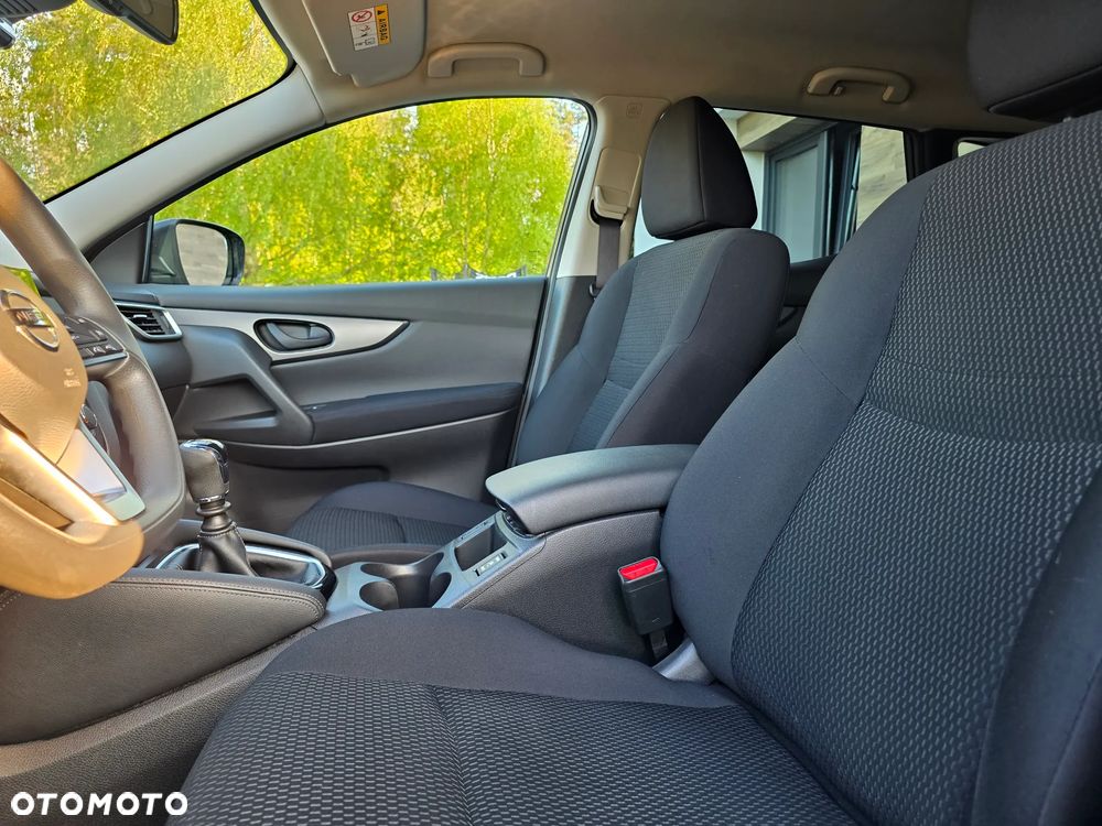 Nissan Qashqai 1.5 dCi N-Connecta - 26