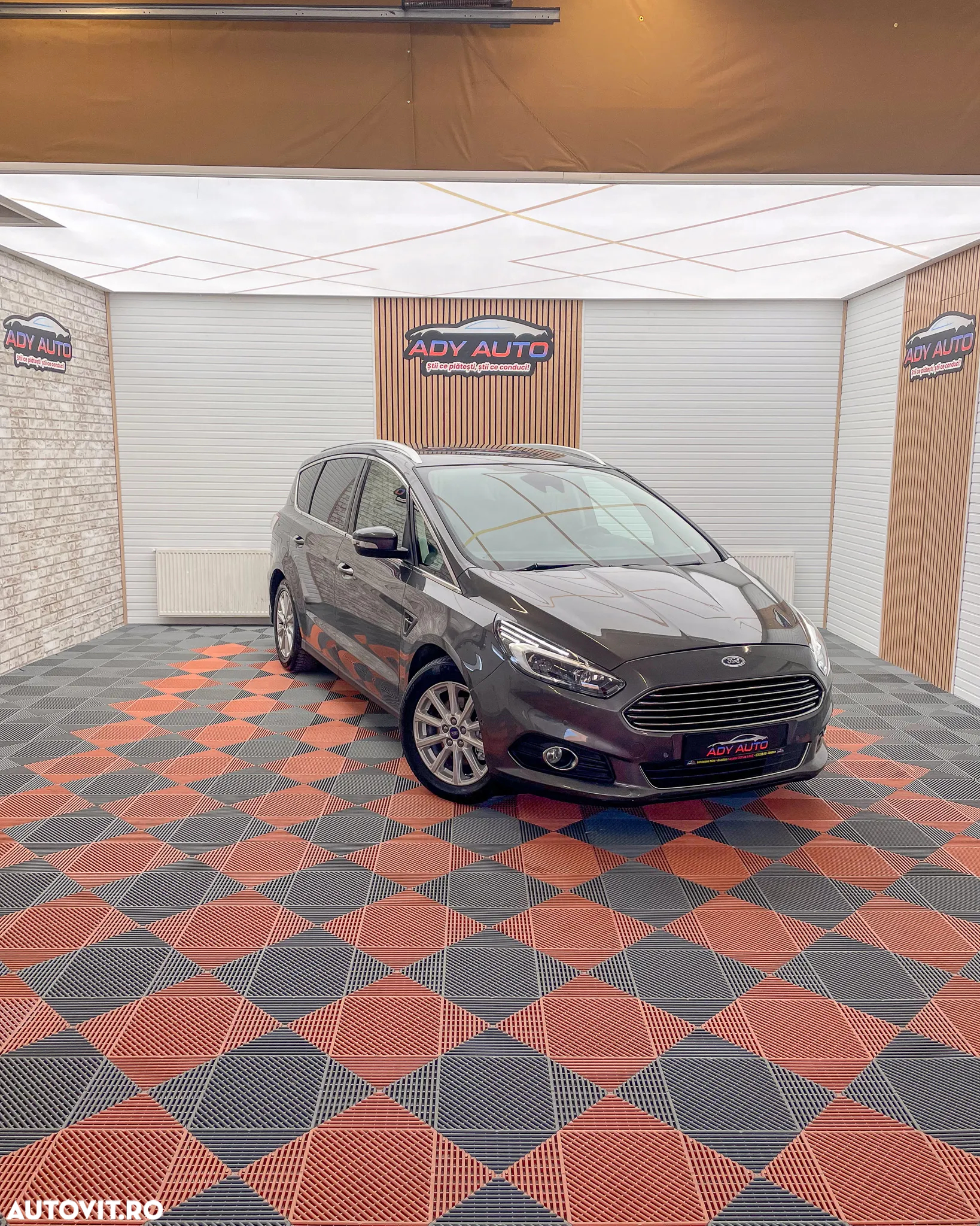 Ford S-Max 2.0 TDCi Bi-Turbo Aut. Vignale - 3