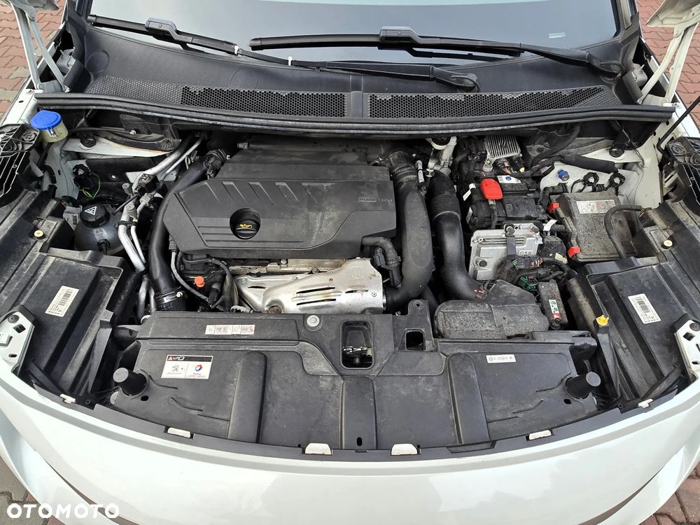 Peugeot 3008 1.6 PureTech HYbrid4 GT S&S EAT8 - 40