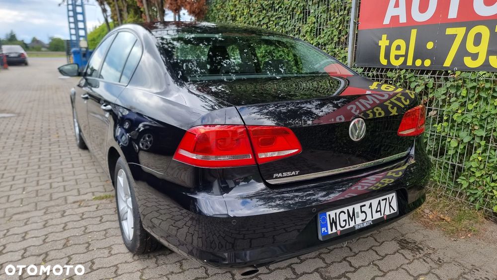 Volkswagen Passat - 33