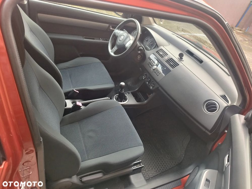 Suzuki Swift 1.3 Comfort - 29