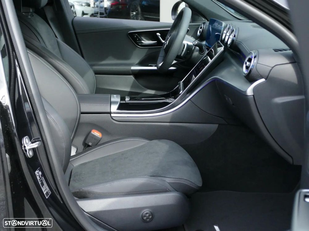 Mercedes-Benz C 300 e AMG Line - 29