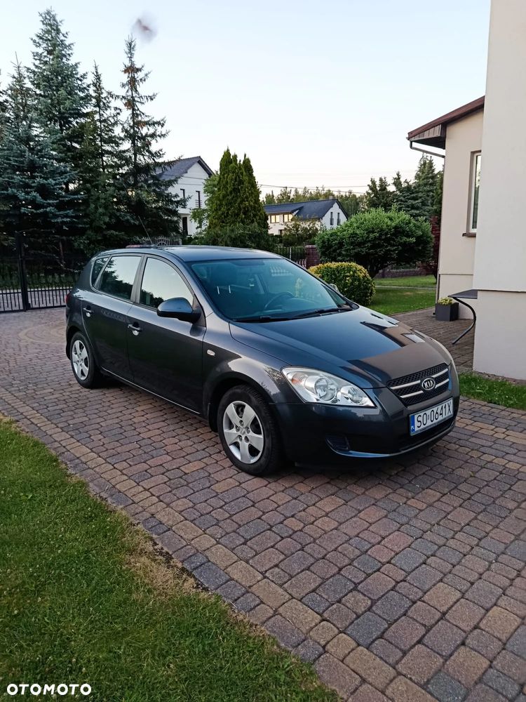 Kia Ceed - 3