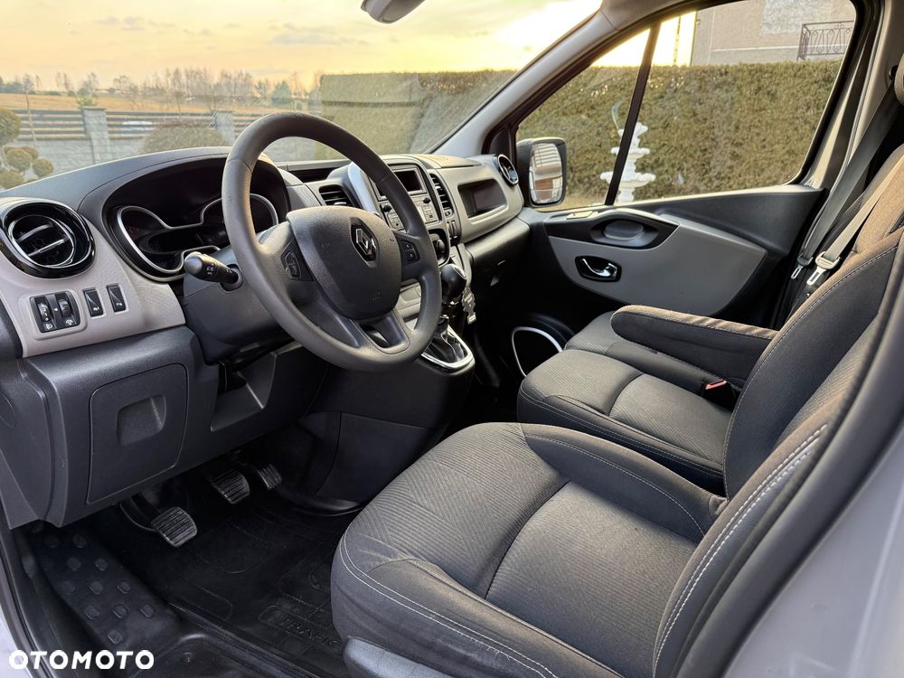 Renault Trafic - 13