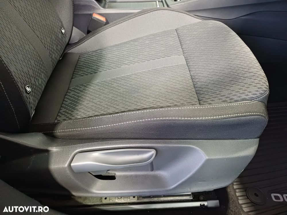 Skoda Octavia 2.0 TDI DSG Style - 27