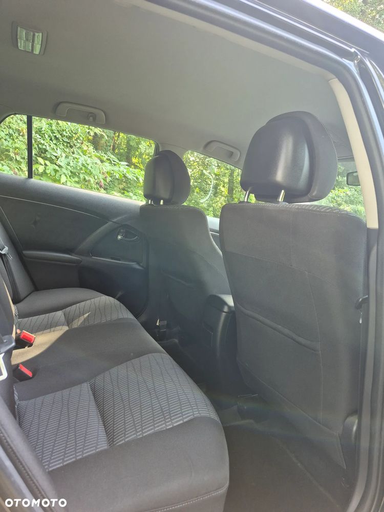 Toyota Avensis 2.0 D-4D Edition - 24