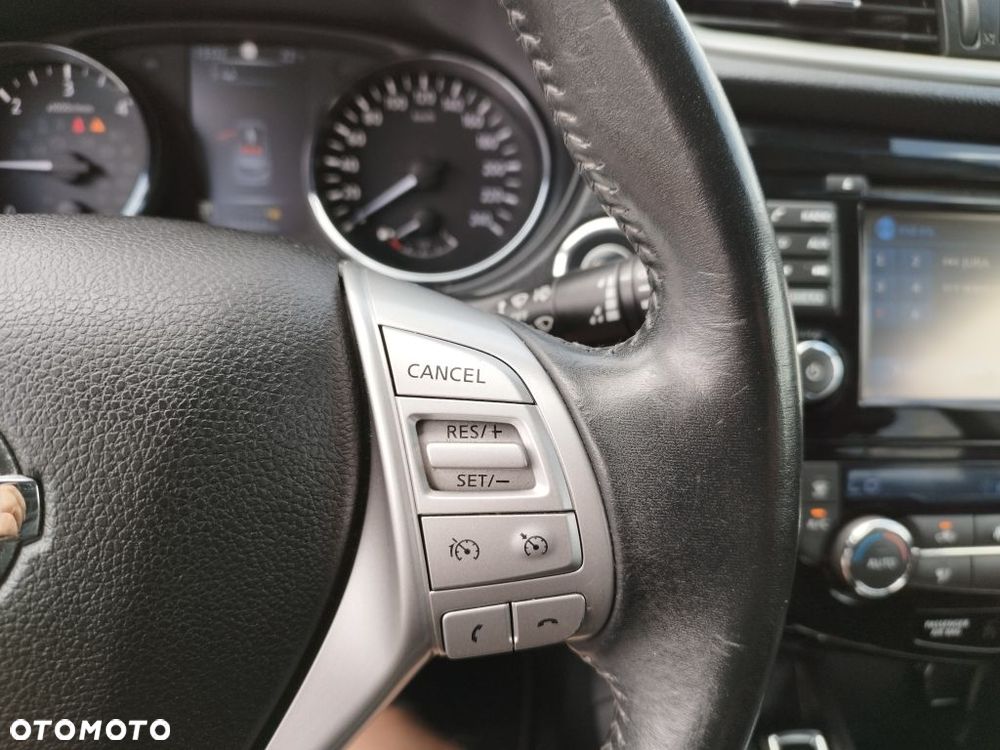 Nissan Qashqai 1.6 DCi Visia Xtronic EU6 - 29