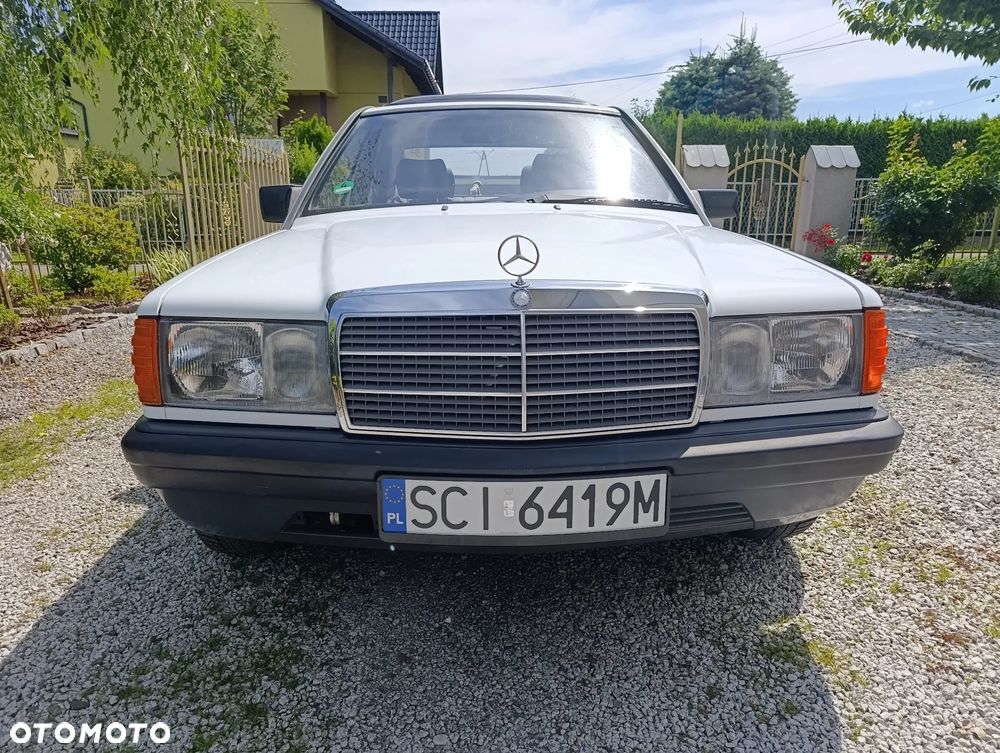 Mercedes-Benz W201 (190) - 6