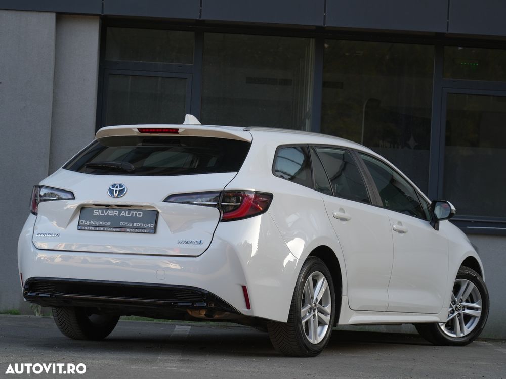 Toyota Corolla 1.8 Business Edition - 24