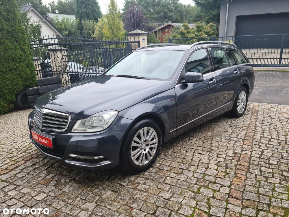 Mercedes-Benz Klasa C 180 CGI BlueEff Elegance - 14
