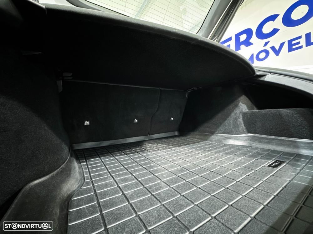 Tesla Model S Long Range AWD - 53
